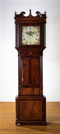 Orologio a cassalunga in mogano con decorazione ad intarsio e filettature, quad