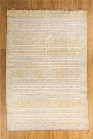 Tappeto stuoia Kilim, Marocco, secolo XX. Tessuto spolinato in cotone e viscosa