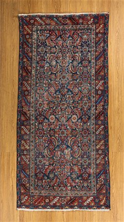 Tappeto Ferahakan, Persia, secolo XX. Decoro Herati su fondo blu (cm 233x106) (