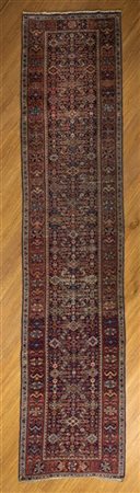 Tappeto passatoia Ferahkan, Persia, secolo XX. Decoro Herati su fondo blu (cm 4