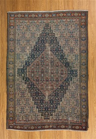 Tappeto Senneh, Persia, secolo XX. Decoro Herati uniformemente distribuito su m