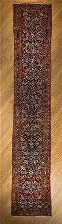 Tappeto passatoia Ferahkann, Persia, secolo XX. Decoro Herati su fondo blu, mol