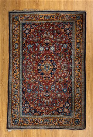 Tappeto Keshan, Persia, secolo XX. Decoro coin medaglione polilobato nei toni d