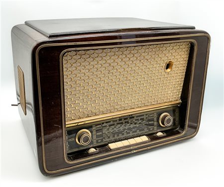 Phonola Radio giradischi Phonola con scocca in legno, anni '50 (cm 58x38x36) (di