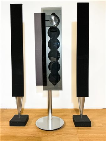 Bang & Olufsen Modello Beosound 9000. Stereo con due casse a torre (lievi difett