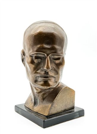 Ignoto, 1920-1930 ca. 
Testa del Duce
Scultura in bronzo patinato su base in ve