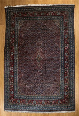 Tappeto Ferahkan Sarouk, Persia, secolo XX. Decoro con medaglione romboidale co