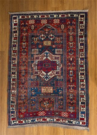 Tappeto preghiera Kazak Fachralo, Caucaso, fine secolo XIX. Mirab decorati con