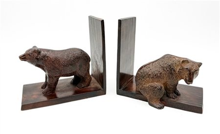Coppia di fermalibri in fusione di bronzo patinato con orsi a tutto tondo (cm 1
