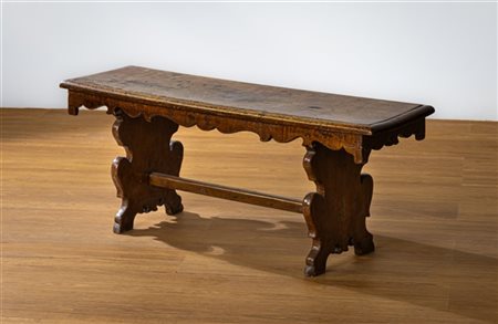 Panca in legno con gambe e fasce sagomate (cm 117x46x35) (difetti)