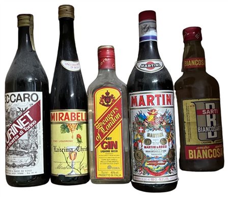 LIQUORI VARI - Gin, Martini, Bianco Sarti, Beccaro Turinet, Mirabella. 5 Bottig