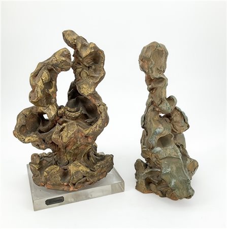 Natalya Millovatz (XX secolo)
Due sculture in terracotta dipinta, una su base i