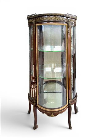 Vetrina in stile Luigi XVI in mogano con bronzi dorati