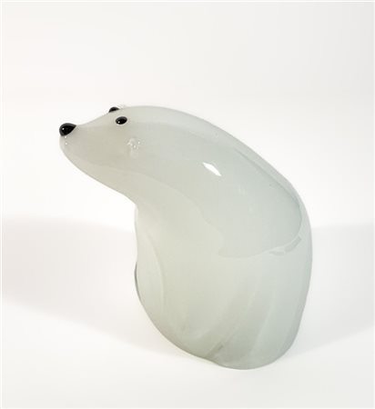 Manifattura di Murano Orso polare, scultura in vetro soffiato sommerso lattimo e