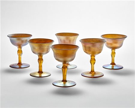 Tiffany Sei piccoli calici in vetro Favrile. New York, inizio secolo XX. Marcati