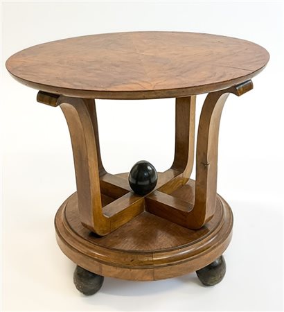 Tavolino circolare Art Déco in legno impiallacciato. Italia, anni '30. (h cm 55
