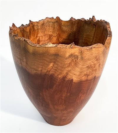NEAL DE VORE Vaso. Stati Uniti, produzione recente. Legno massello in radica di