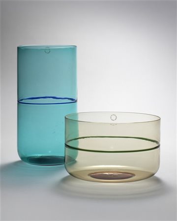 Tapio Wirkkala Coppa centrotavola e vaso cilindrico in vetro soffiato a incalmo,