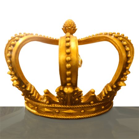 Grande Corona ornamentale dorata