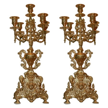 Coppia di candelabri a 5 luci in metallo dorato, 20° secolo