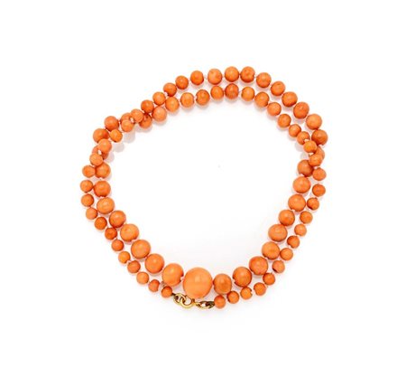  
Collana in corallo Sciacca in taglio sferico a gradazione ed oro 
 Lunghezza cm 51