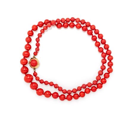  
Collana in corallo ed oro 
 Lunghezza cm 60