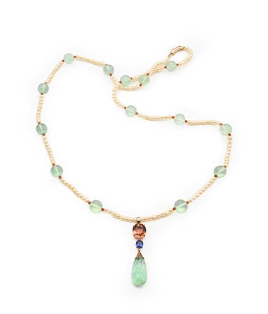  
Collana in oro, argento, perle, fluorite, topazio e zaffiro 
 Lunghezza cm 65