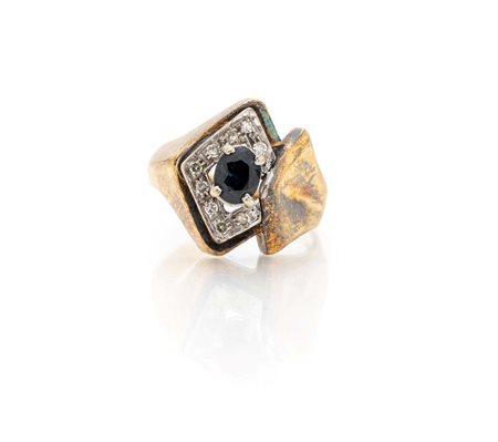  
Anello in oro, zaffiro e diamanti 
 Misura 11