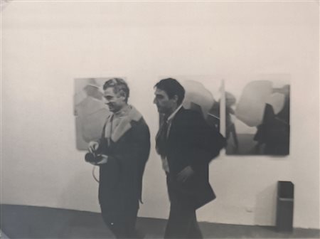 CATTANEO ENRICO Milano (Mi) 1933 Tadini e Mulas da Marconi ad una mostra 1970...