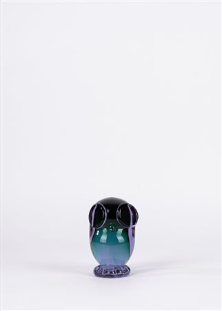 Civetta in vetro sommerso di Murano viola e verde, probabilmente Seguso, anni '70 del Novecento
