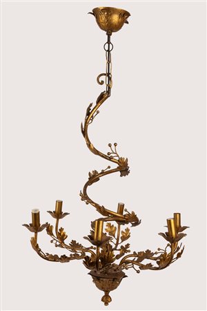 Lampadario a sei luci in metallo dorato, decorato con foglie di quercia, fine secolo XIX - inizi secolo XX