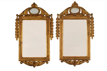 Coppia di specchiere in legno intagliato e dorato, secolo XIX