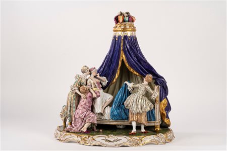 Grande gruppo scultoreo in porcellana policroma raffigurante la camera da letto della dama, Frankenthal secolo XIX