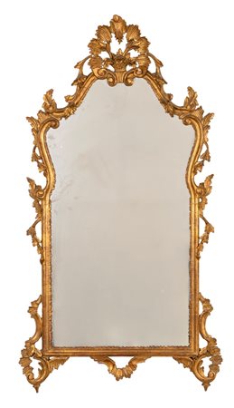 Specchiera in stile rococò in legno intagliato e dorato, secolo XIX