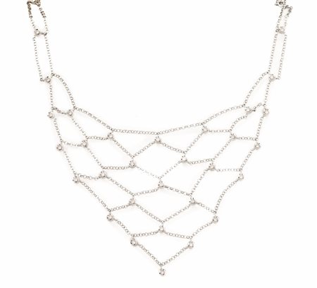 COLLANA IN ORO BIANCO E DIAMANTIelemento centrale a rete triangolare decorata...