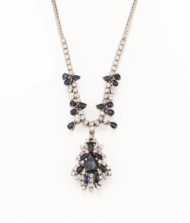 COLLANA IN ORO BIANCO, ZAFFIRI E DIAMANTIcon catenina in oro satinato,...
