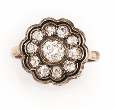 DUE ANELLI, SEC XIX E SEC. XX, IN ORO GIALLO, ARGENTO, PASTA VITREA E...