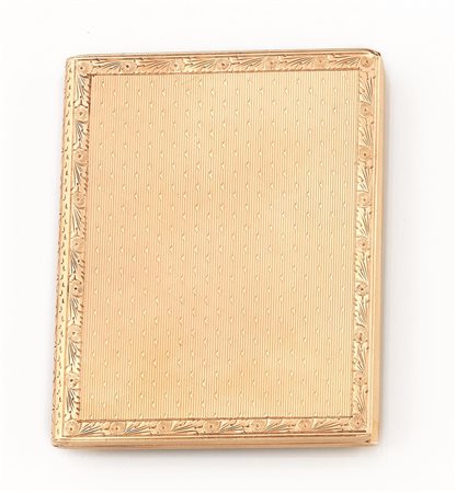 SCATOLA PORTACIPRIA IN ORO ROSAdi forma rettangolare, profilo esterno...