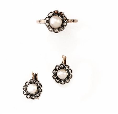 DEMI PARURE IN ORO A BASSO TITOLO, ARGENTO, PERLE NATURALI E DIAMANTI...