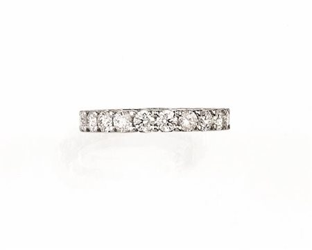 ANELLO ETERNITY IN ORO BIANCO E DIAMANTIrealizzato ad una linea di venti...