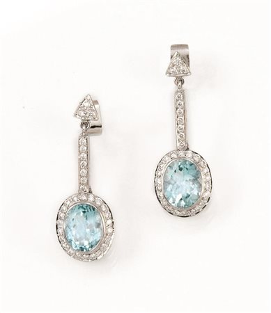 PAIO DI ORECCHINI PENDENTI IN ORO BIANCO, PERLE, ACQUEMARINE E...