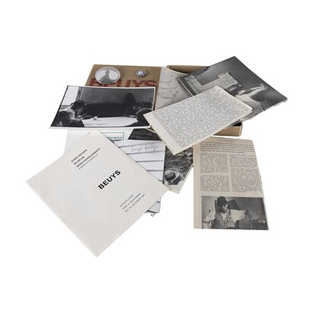 Joseph Beuys (Krefeld 1921 - Dusseldorf 1986) "Senza titolo" 21x17 cm....