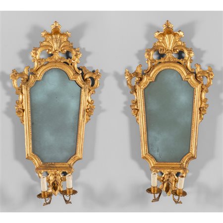Coppia di appliques Luigi XV in legno intagliato 