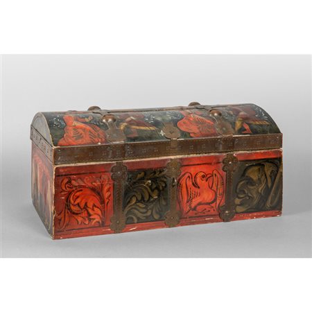 Cofanetto in legno laccato con borchie in 