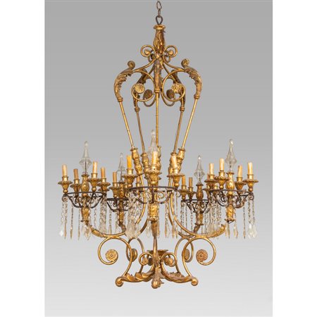 Lampadario Carlo X in legno e ferro dorato a 20 