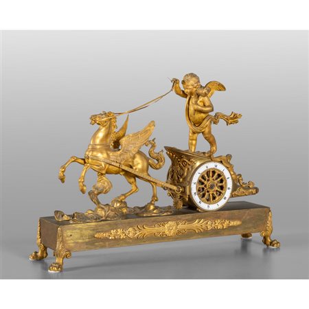 Orologio in bronzo dorato raffigurante il carro 