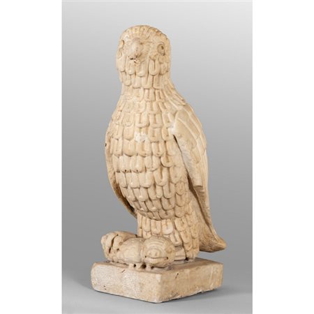 Rapace che ghermisce un serpente, scultura in 