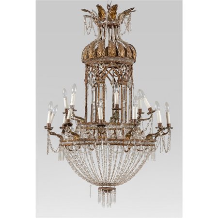 Grande lampadario a tempietto a diciotto luci in 