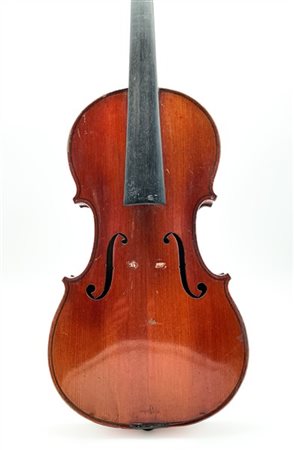 Violino 7/8 della scuola di Mirecourt 1890-1900 c.
Fondo in un sol pezzo con ma