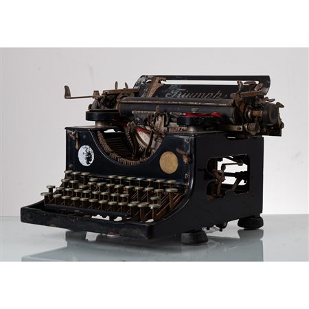 MACCHINA DA SCRIVERE TRIUMPH